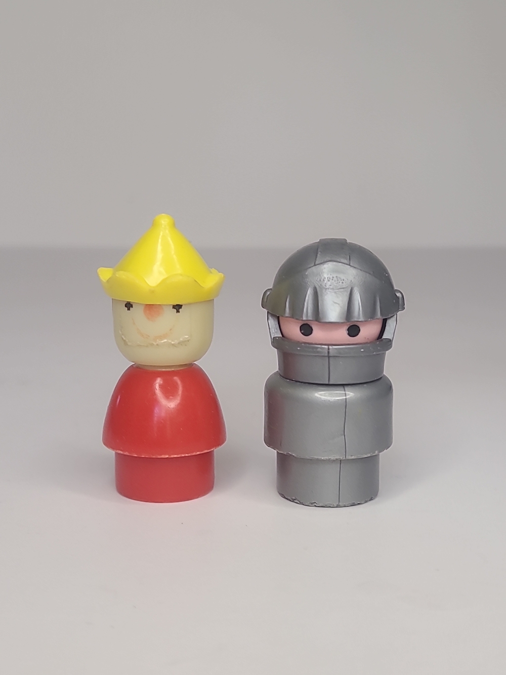 Vintage Play Castle #993 Fisher Price Little People Silver Knight Figure